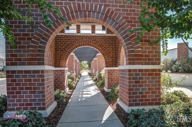 12605 Petaluma Court, Bakersfield, CA 93311