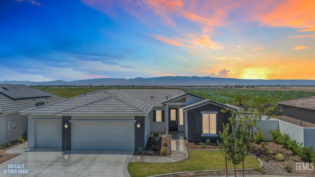 12605 Petaluma Court, Bakersfield, CA 93311