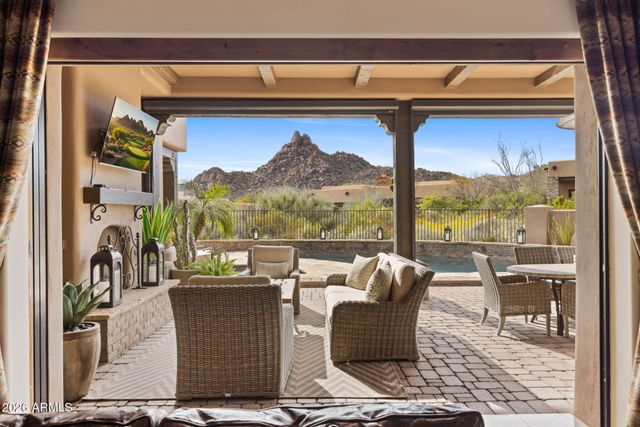 10585 E Crescent Moon Drive 15, Scottsdale, AZ 85262