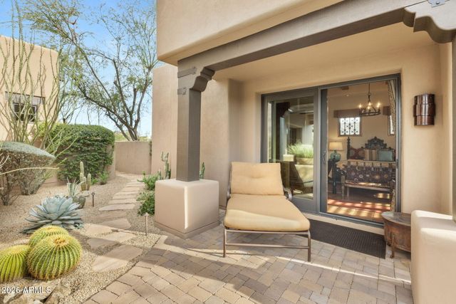 10585 E Crescent Moon Drive 15, Scottsdale, AZ 85262