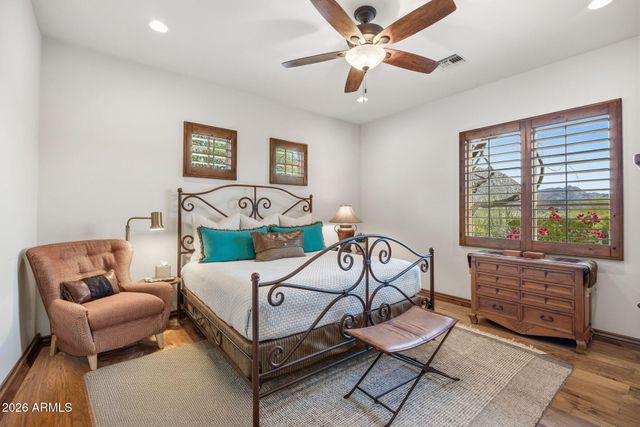 10585 E Crescent Moon Drive 15, Scottsdale, AZ 85262