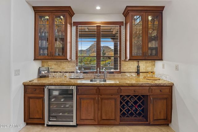 10585 E Crescent Moon Drive 15, Scottsdale, AZ 85262