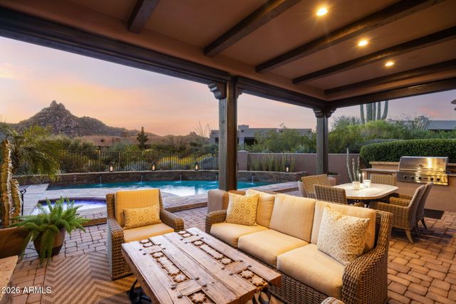 10585 E Crescent Moon Drive 15, Scottsdale, AZ 85262