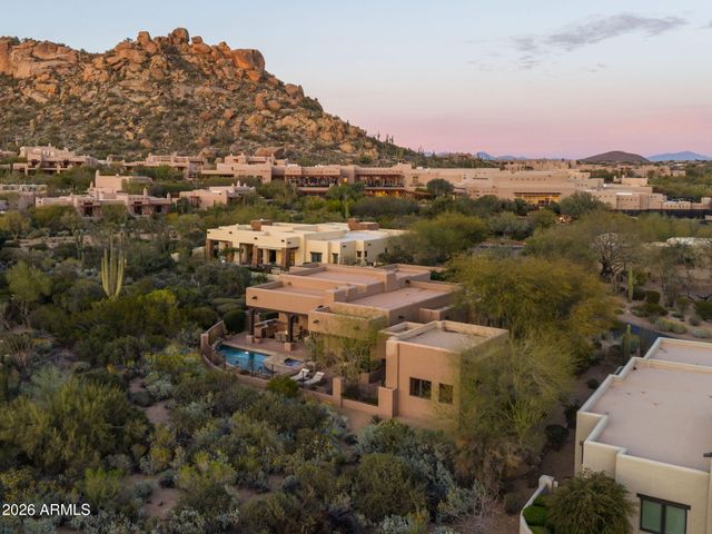 10585 E Crescent Moon Drive 15, Scottsdale, AZ 85262