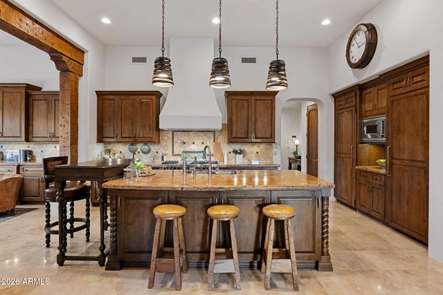 10585 E Crescent Moon Drive 15, Scottsdale, AZ 85262