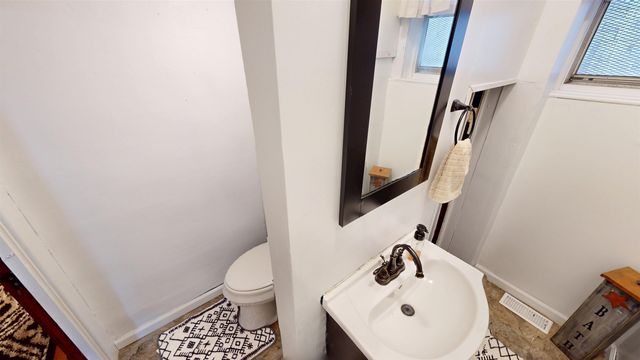 618 4th Street, Huntington, WV 25701