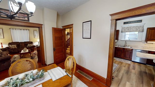 618 4th Street, Huntington, WV 25701