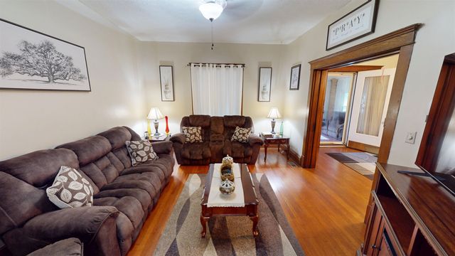 618 4th Street, Huntington, WV 25701