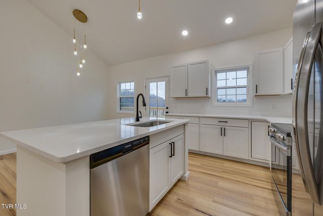 284 Old Charity Hill Road, Elizabethton, TN 37643