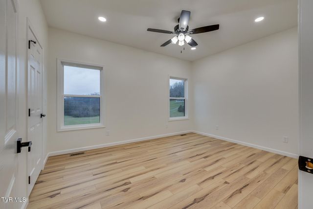 284 Old Charity Hill Road, Elizabethton, TN 37643