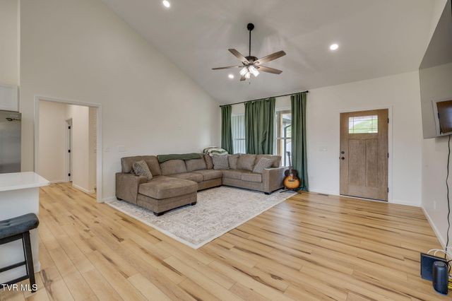 284 Old Charity Hill Road, Elizabethton, TN 37643