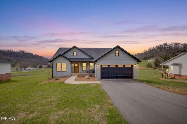 284 Old Charity Hill Road, Elizabethton, TN 37643