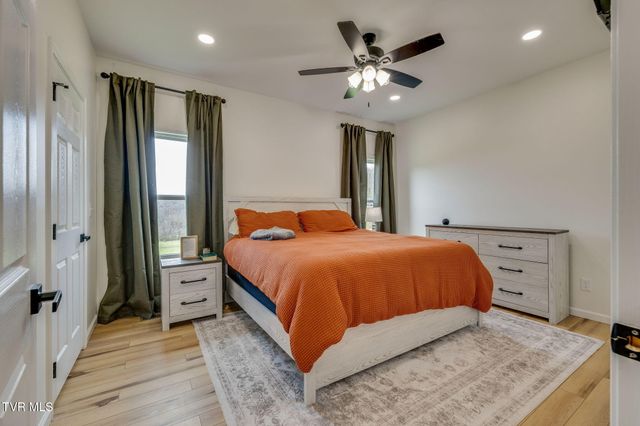 284 Old Charity Hill Road, Elizabethton, TN 37643