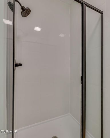 284 Old Charity Hill Road, Elizabethton, TN 37643