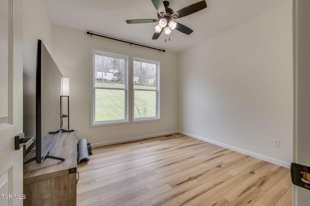 284 Old Charity Hill Road, Elizabethton, TN 37643