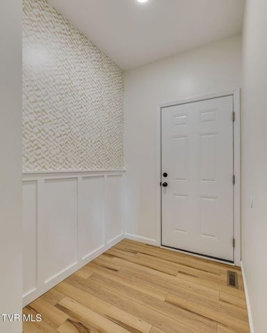 284 Old Charity Hill Road, Elizabethton, TN 37643