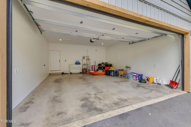 284 Old Charity Hill Road, Elizabethton, TN 37643