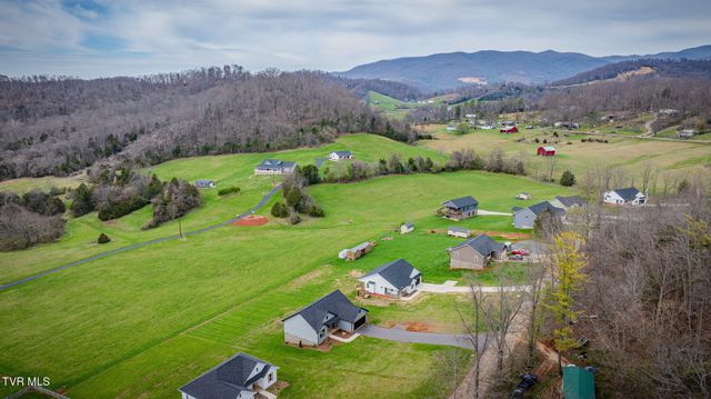 284 Old Charity Hill Road, Elizabethton, TN 37643