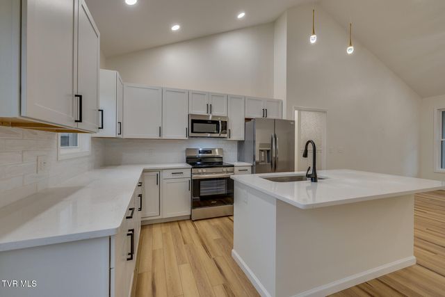 284 Old Charity Hill Road, Elizabethton, TN 37643