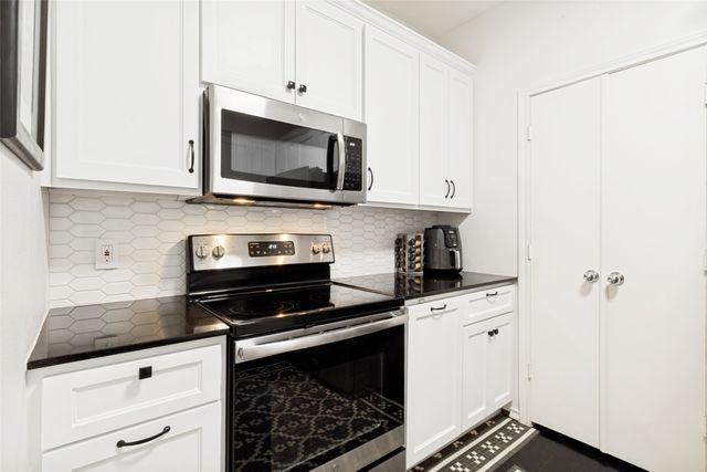 4040 Avondale Avenue 204, Dallas, TX 75219
