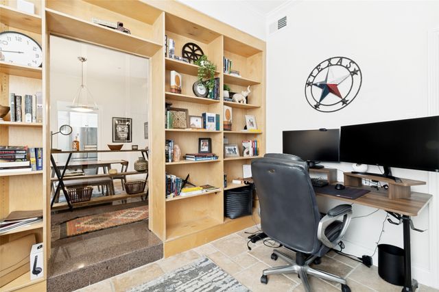 4040 Avondale Avenue 204, Dallas, TX 75219