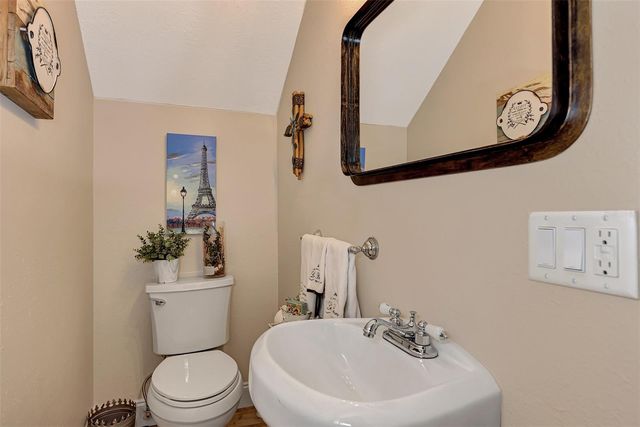 1045 40TH STREET, Sarasota, FL 34234