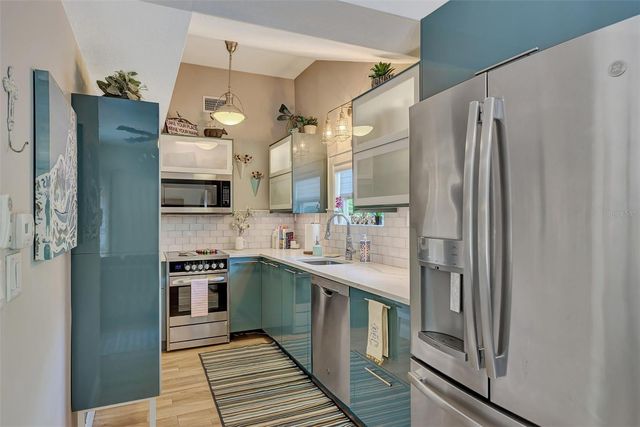 1045 40TH STREET, Sarasota, FL 34234