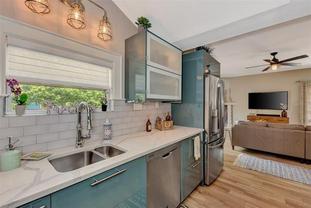 1045 40TH STREET, Sarasota, FL 34234