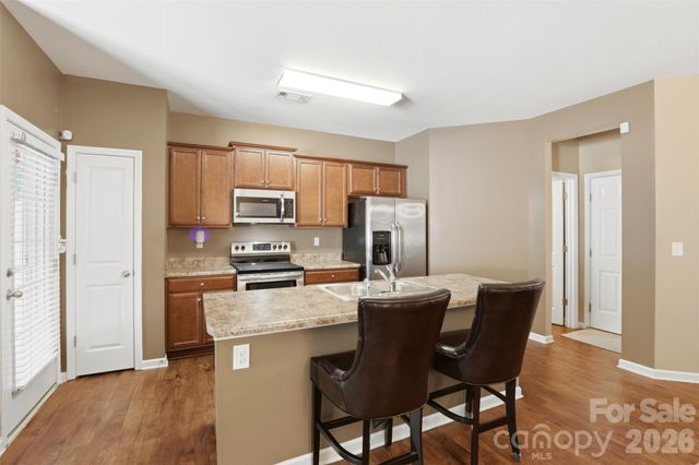 9040 Bradstreet Commons Way, Charlotte, NC 28215