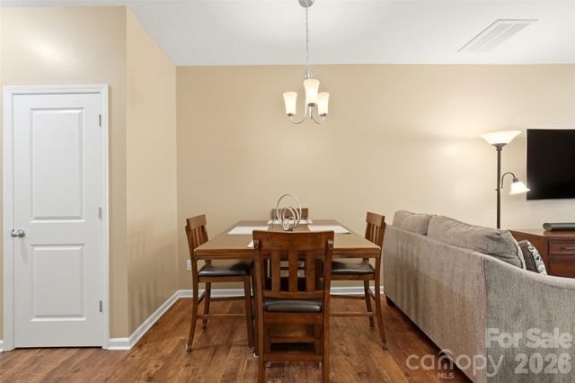 9040 Bradstreet Commons Way, Charlotte, NC 28215