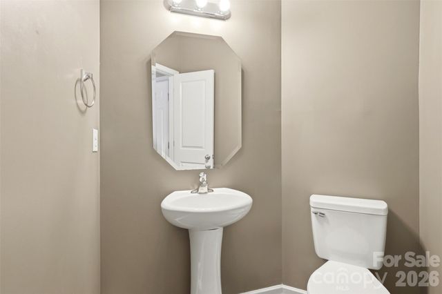 9040 Bradstreet Commons Way, Charlotte, NC 28215