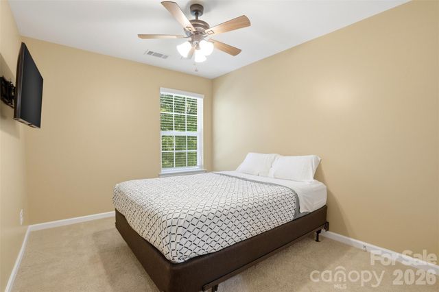 9040 Bradstreet Commons Way, Charlotte, NC 28215