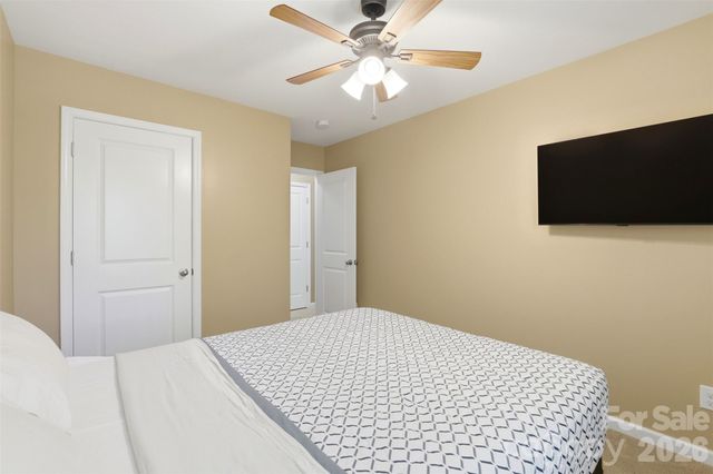 9040 Bradstreet Commons Way, Charlotte, NC 28215