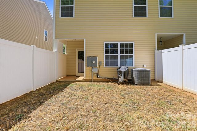 9040 Bradstreet Commons Way, Charlotte, NC 28215