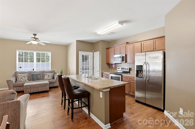 9040 Bradstreet Commons Way, Charlotte, NC 28215