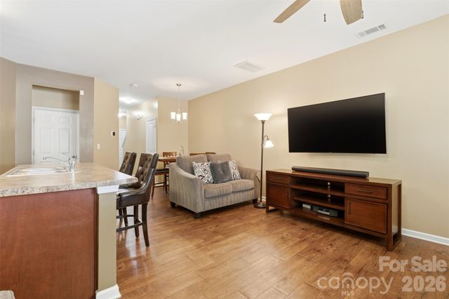 9040 Bradstreet Commons Way, Charlotte, NC 28215