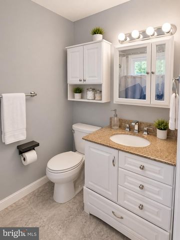 8913 CROMWELL DR, Springfield, VA 22151