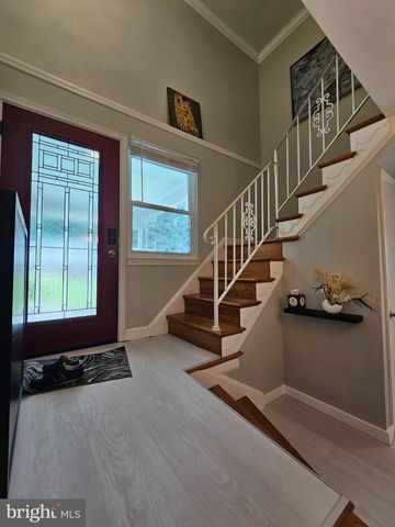 8913 CROMWELL DR, Springfield, VA 22151