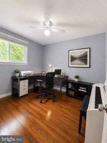 8913 CROMWELL DR, Springfield, VA 22151