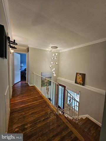 8913 CROMWELL DR, Springfield, VA 22151