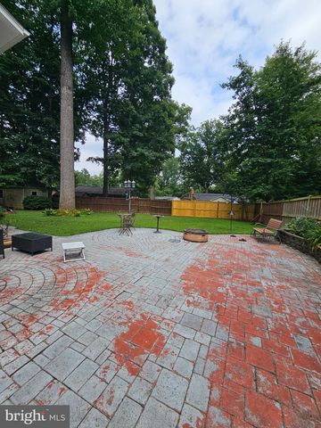 8913 CROMWELL DR, Springfield, VA 22151