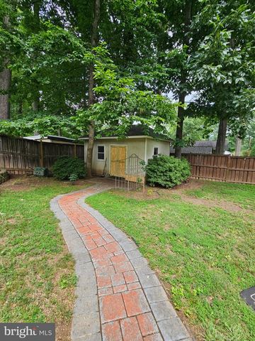 8913 CROMWELL DR, Springfield, VA 22151