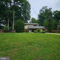 8913 CROMWELL DR, Springfield, VA 22151