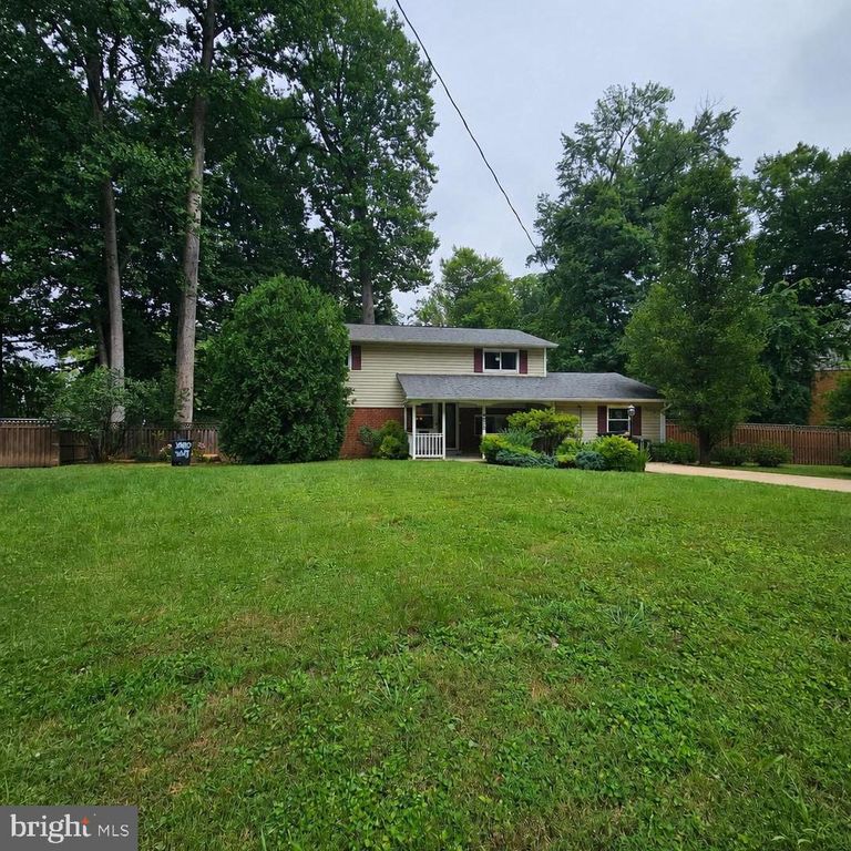8913 CROMWELL DR, Springfield, VA 22151