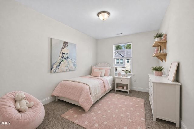 357 E Porthaven Way E, Clayton, NC 27527