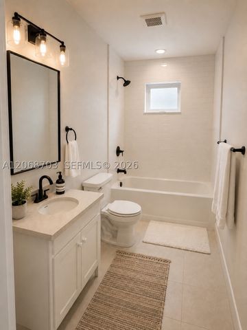 7910 Taft St 208, Pembroke Pines, FL 33024