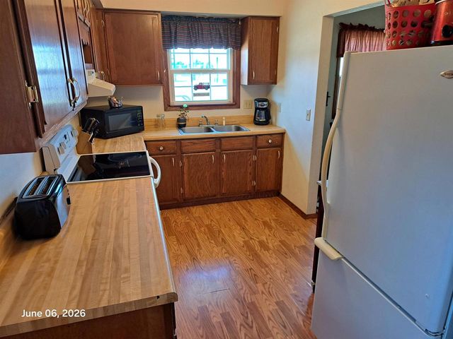 1121 CALDER STREET, Menasha, WI 54952