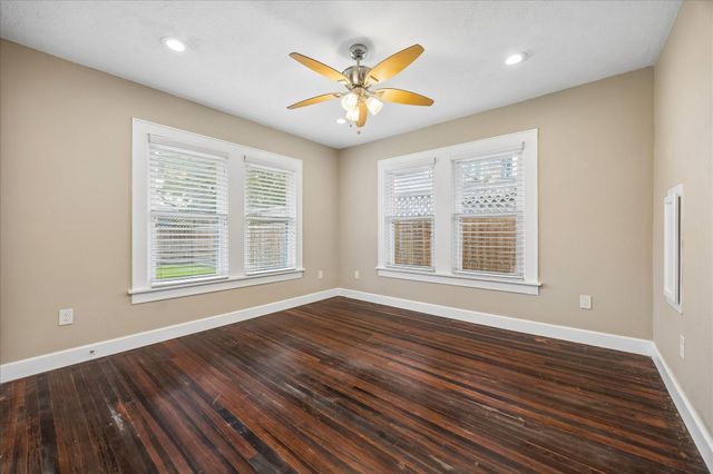 12 Greenwood Street B, Houston, TX 77011