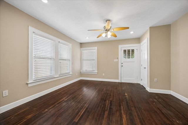 12 Greenwood Street B, Houston, TX 77011