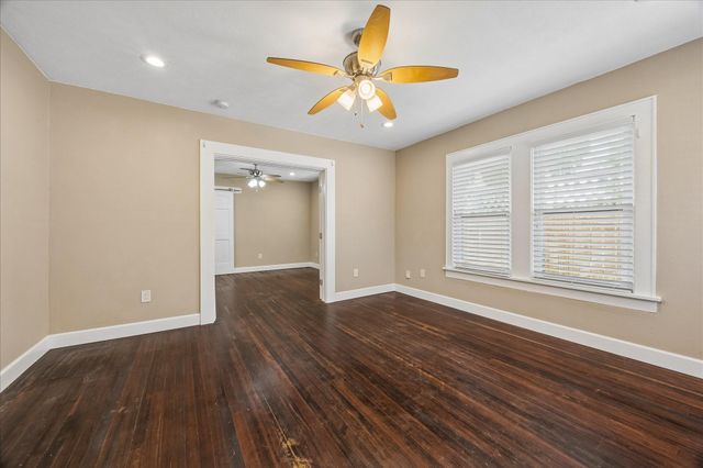 12 Greenwood Street B, Houston, TX 77011